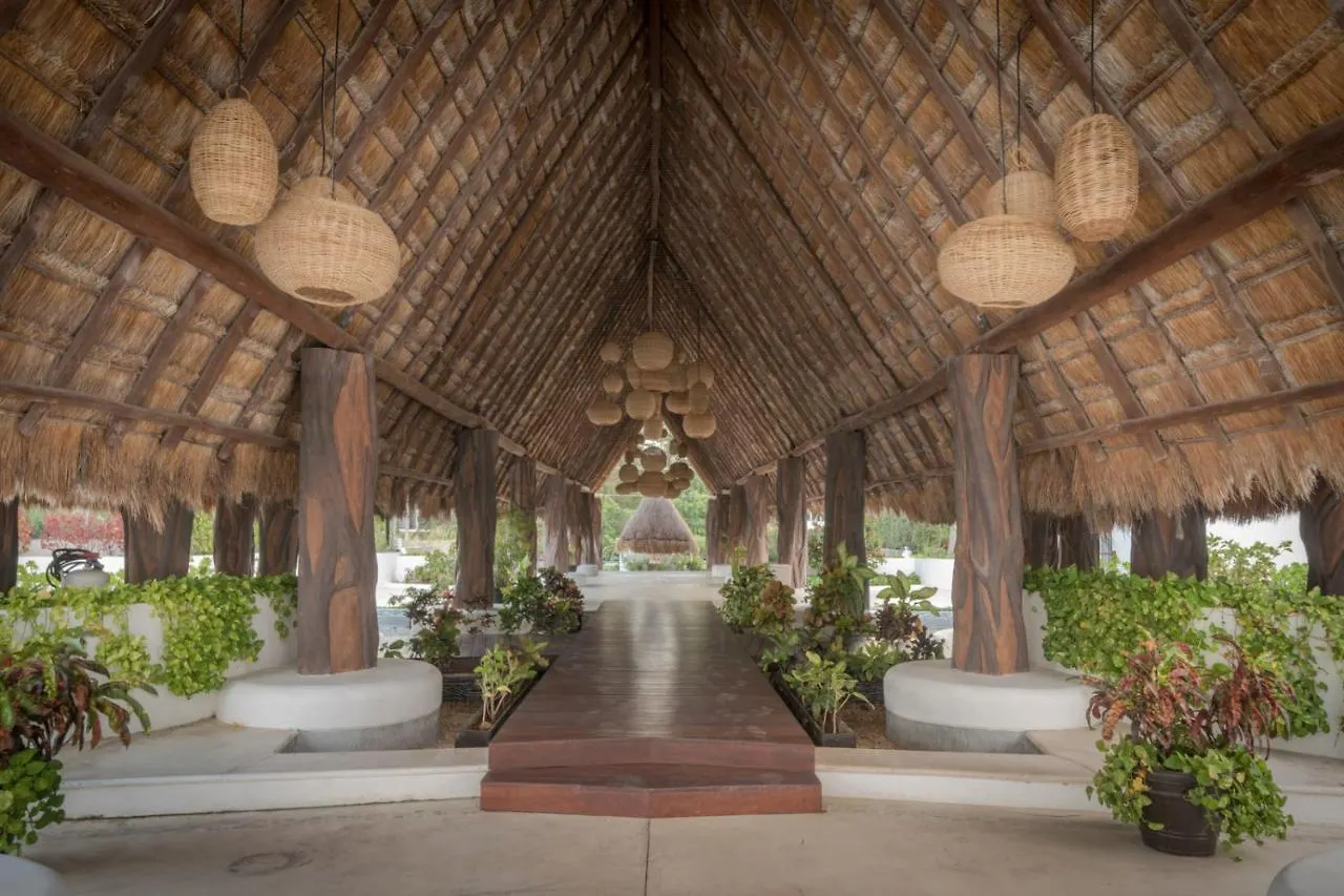 Апартаменты Quadra Alea Poolside Cheel 101 Riviera Maya